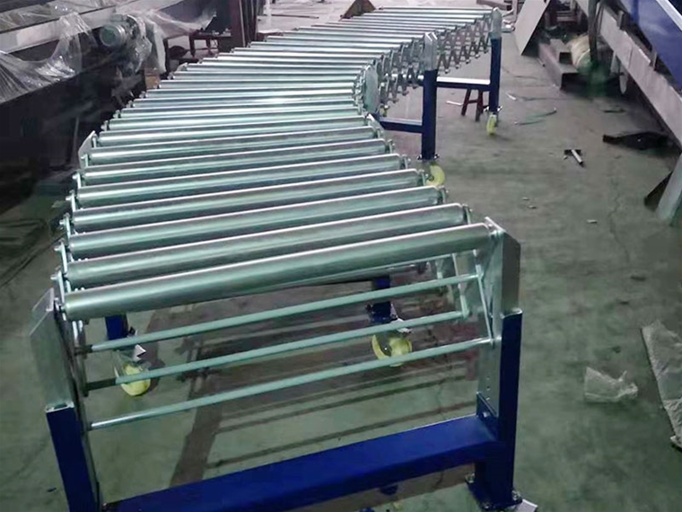 伸縮滾筒輸送機(jī)